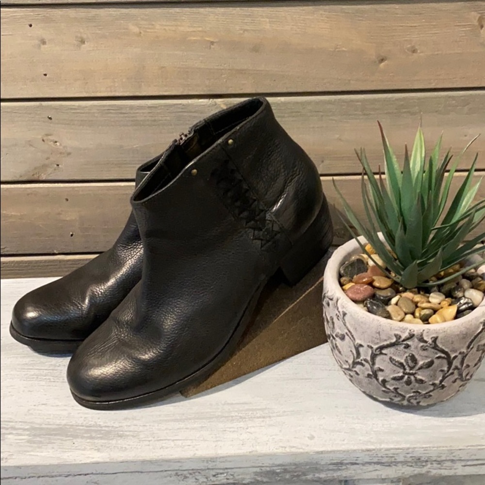 Clark Artisan black bootie